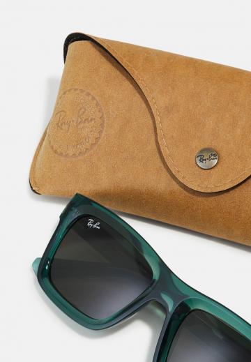 Солнечные очки