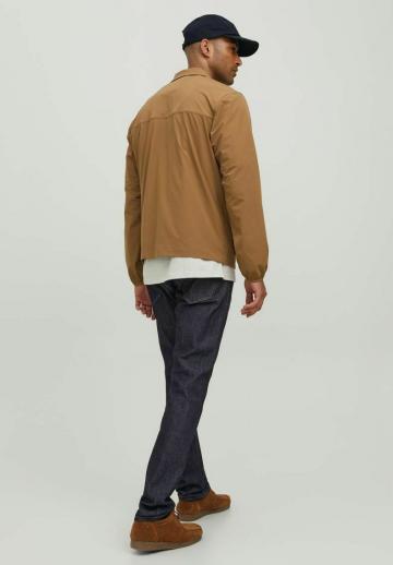 Узкие джинсы