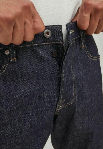 Узкие джинсы