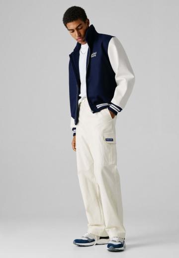 Брюки с накладными карманами