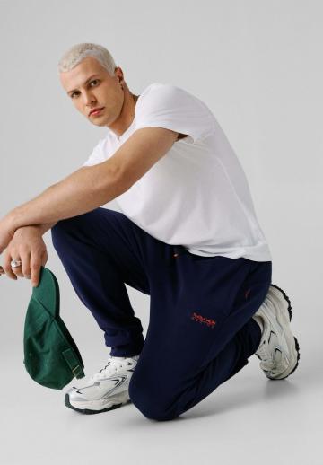 Спортивные штаны