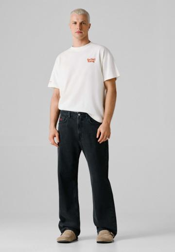 Прямые джинсы