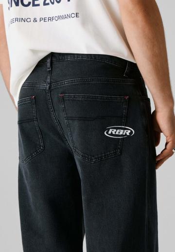 Прямые джинсы