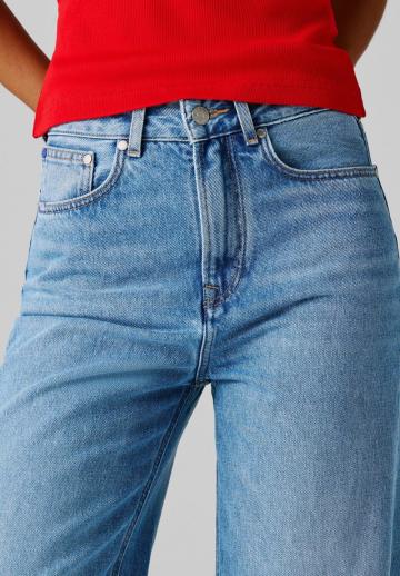 Джинсы