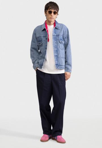 Джинсовая куртка