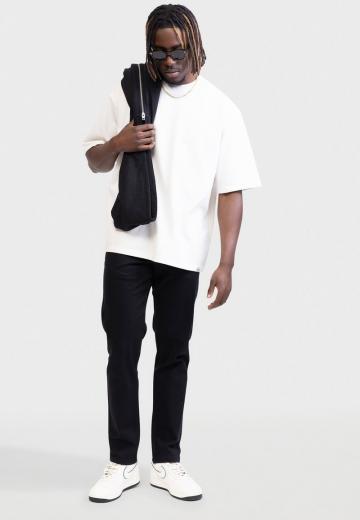 Узкие джинсы