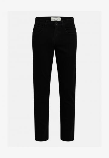 Узкие джинсы