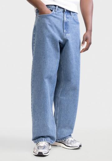 Свободные джинсы