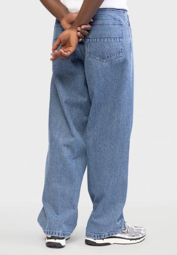 Свободные джинсы