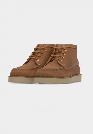 Ботинки на шнуровке