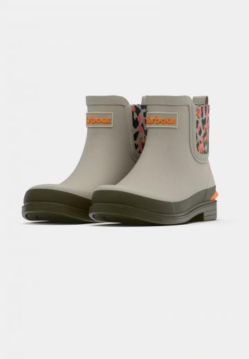 Резиновые сапоги