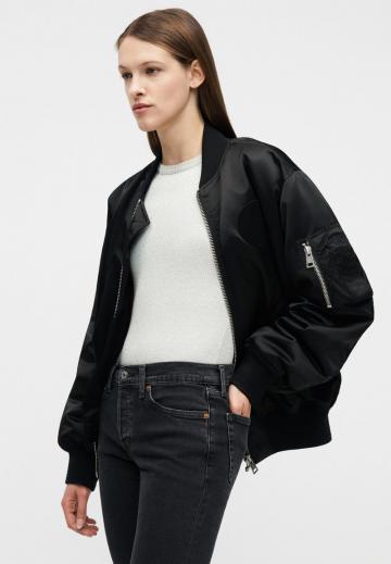 Узкие джинсы