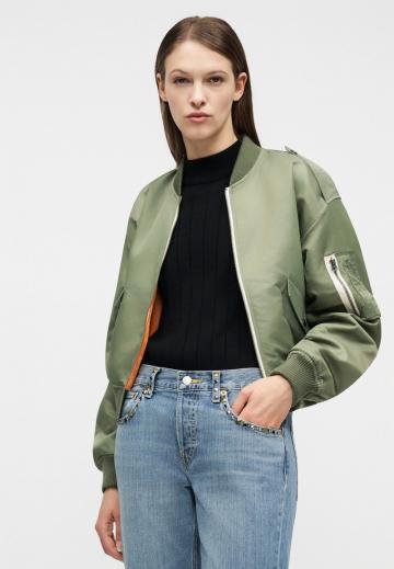 Клешеные брюки