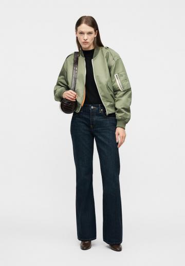 Клешеные брюки