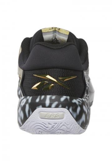 Кроссовки для зала