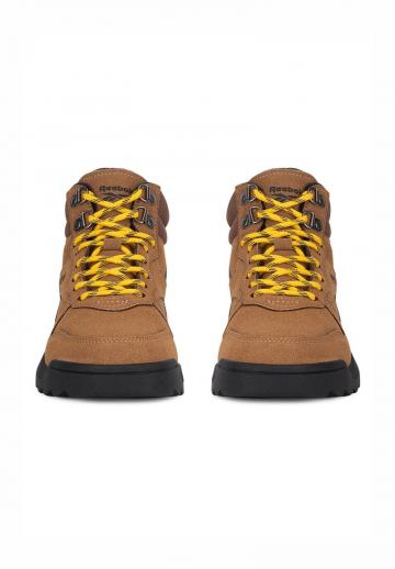 Спортивные сапоги