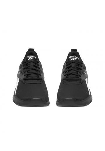 Походные кроссовки