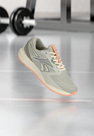 Тренировочные кроссовки