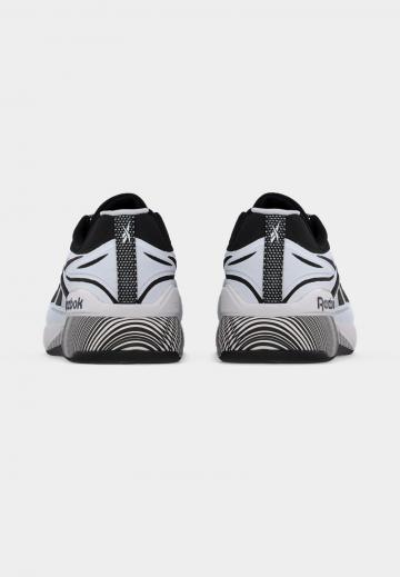 Тренировочные кроссовки