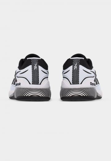 Тренировочные кроссовки