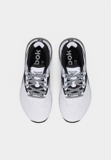 Тренировочные кроссовки