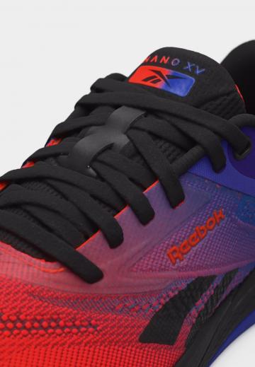 Тренировочные кроссовки