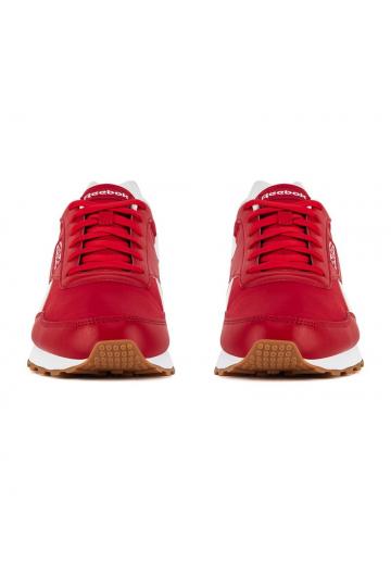 Походные кроссовки