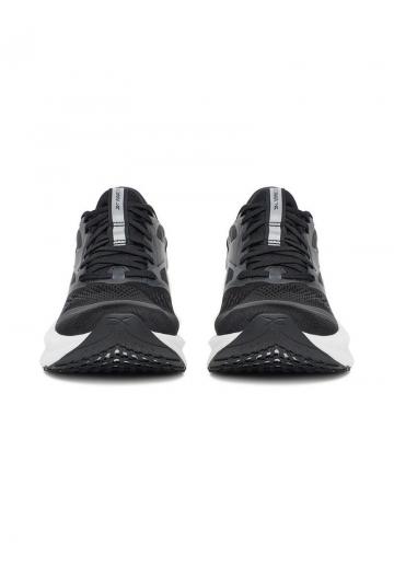 Тренировочные кроссовки