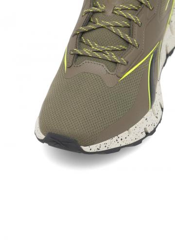 Походные кроссовки