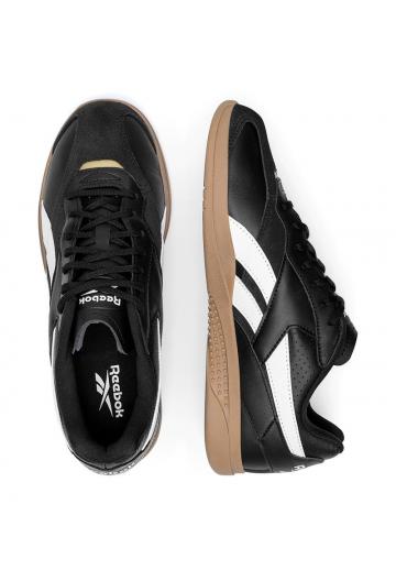 Походные кроссовки