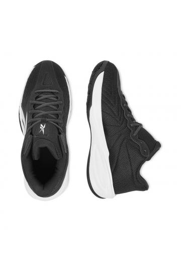 Походные кроссовки