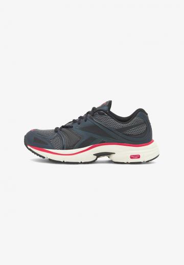 Тренировочные кроссовки