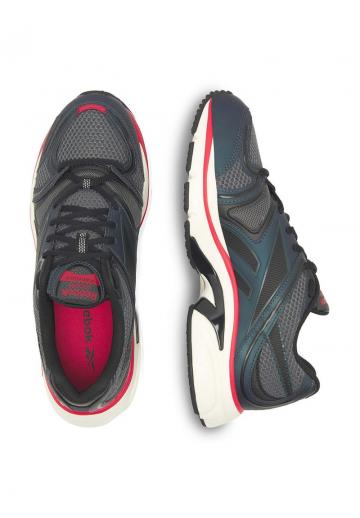 Тренировочные кроссовки