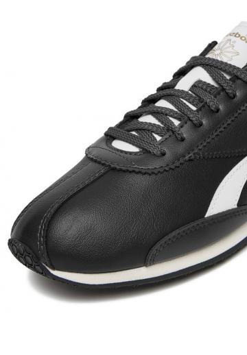 Тренировочные кроссовки