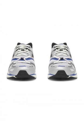 Беговые кроссовки