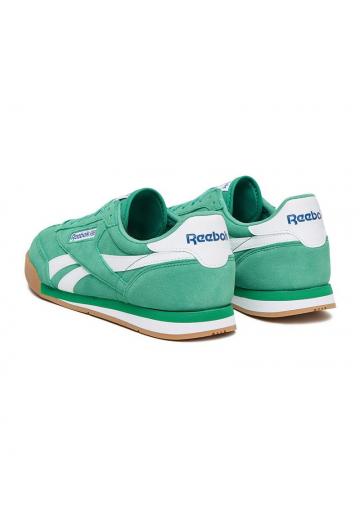 Походные кроссовки