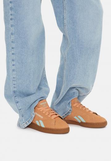 Тренировочные кроссовки