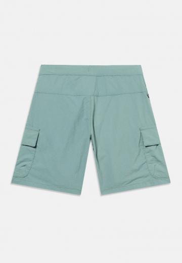 Спортивные шорты