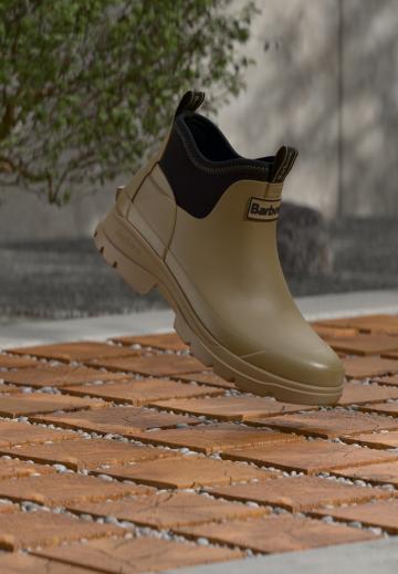 Резиновые сапоги