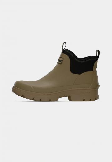 Резиновые сапоги