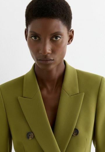 Блейзер с накладными карманами