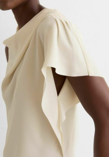 Блузка без рукавов