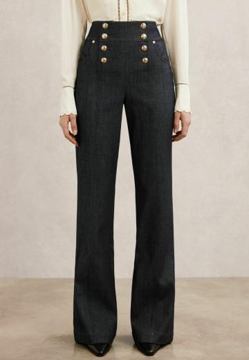 Клешеные джинсы