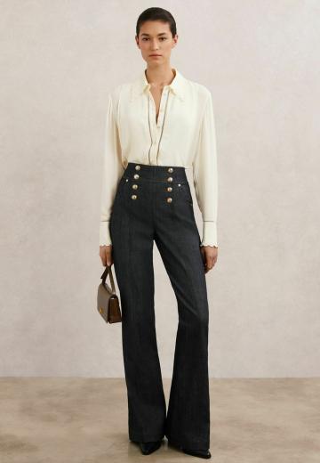 Клешеные джинсы