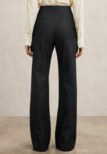 Клешеные джинсы