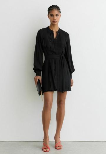 Короткое платье