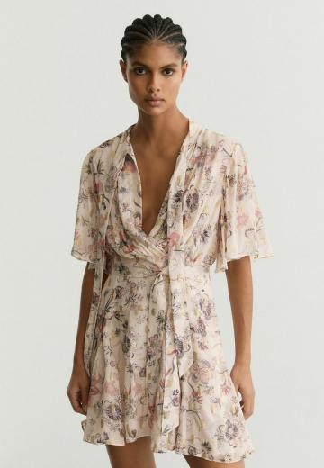 Короткое платье