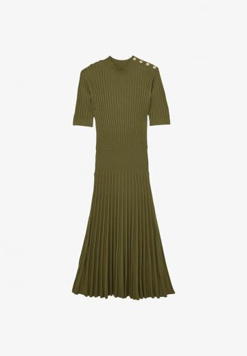 Вязаное платье