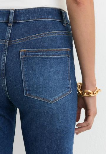 Прямые джинсы