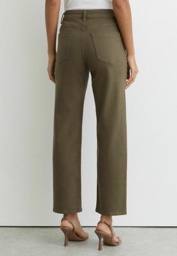 Прямые джинсы